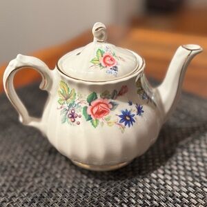 Vintage Sadler Teapot